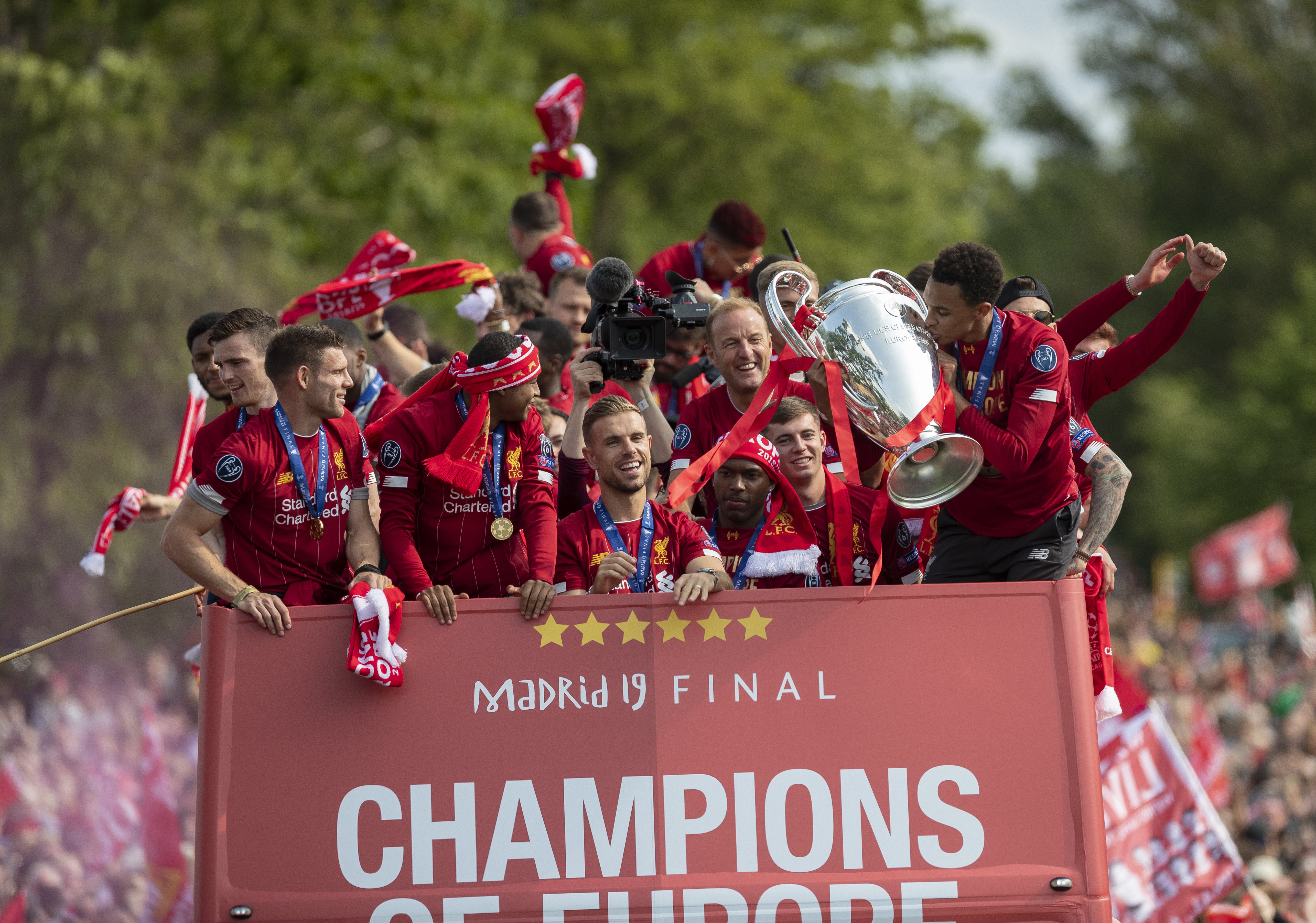 掘金迎战雄鹿前瞻：核心缺阵阵容受限，字母哥率队冲击连胜