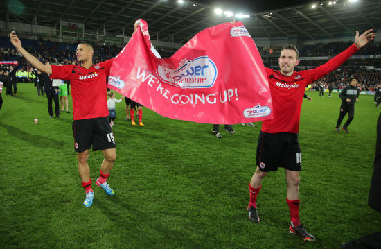 申花1-0新鹏城升至第二 中超冠军悬念最后一轮揭晓